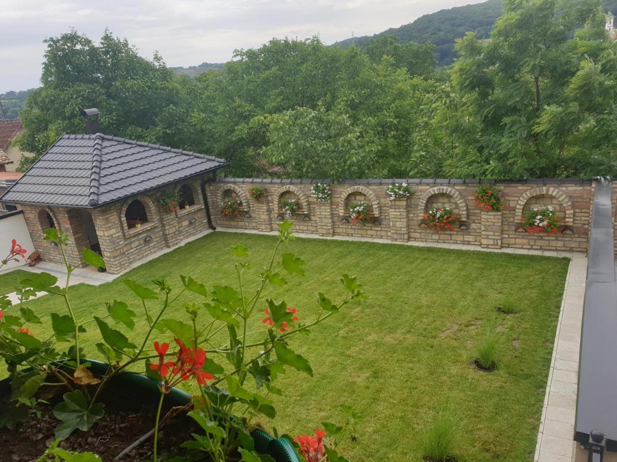 Apartmani Kruna Vrdnik Bagian luar foto