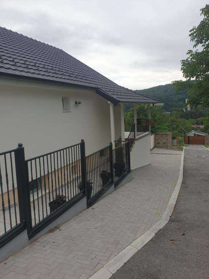 Apartmani Kruna Vrdnik Bagian luar foto